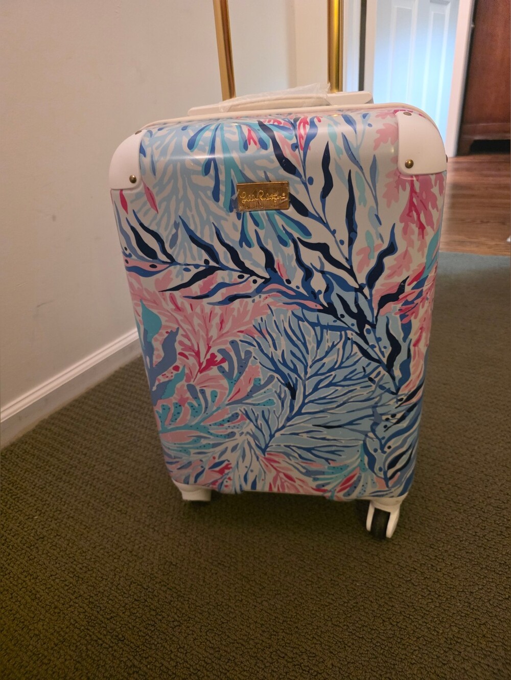 Lilly Pulitzer Carry On!!
